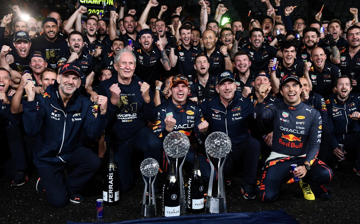 FIA informó que Red Bull superó el límite presupuestario en 2021