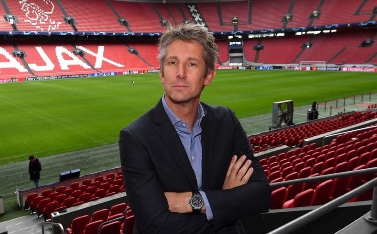 Edwin van der Sar, en cuidados intensivos por hemorragia cerebral