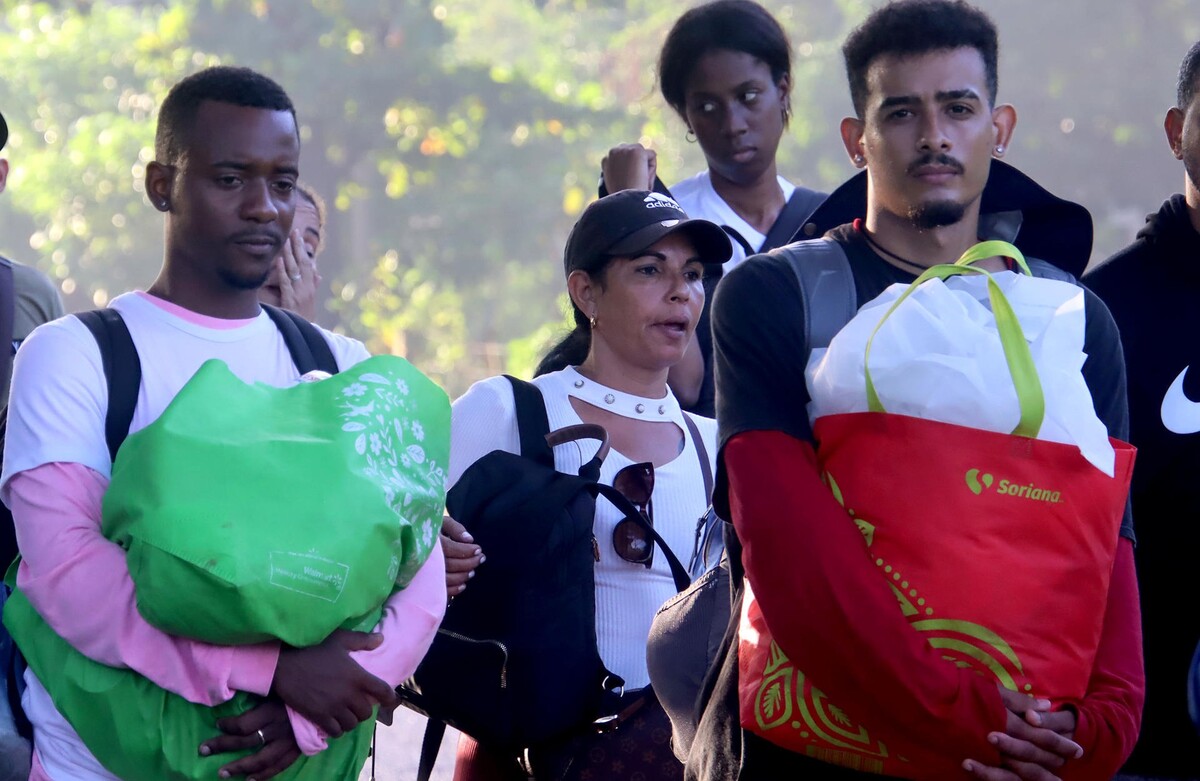 Detienen en Tonalá al líder de caravana migrante que partió de Tapachula, Chiapas