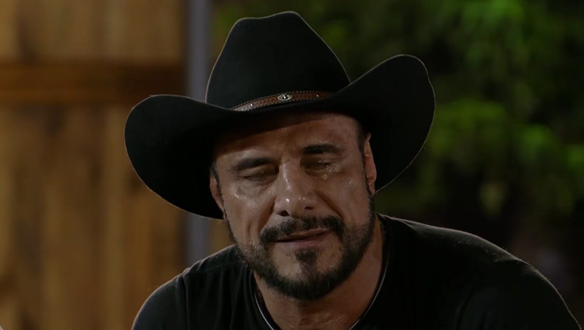 Alberto del Río 'El Patrón' rompe en llanto al recordar la muerte de su esposa en La Granja VIP | VIDEO