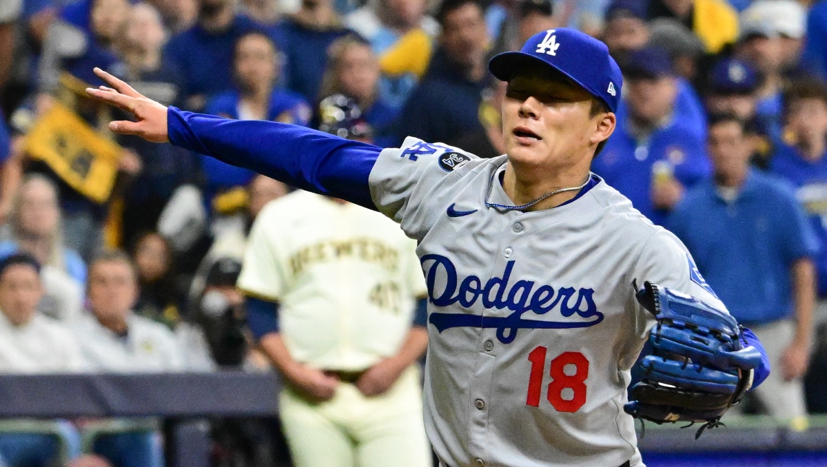 Yoshinobu Yamamoto brilla en la victoria de Dodgers para poner 2-0 la Serie de Campeonato ante Brewers