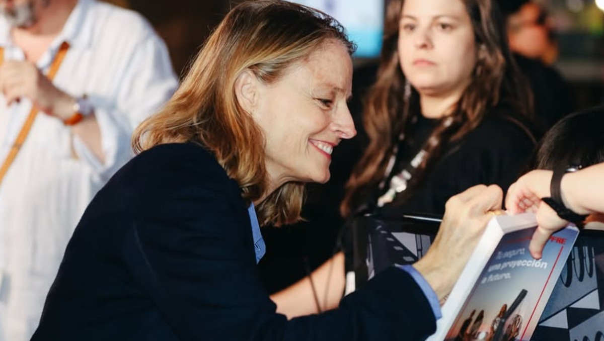 Jodie Foster y su esposa llegan al Festival Internacional de Cine de Morelia