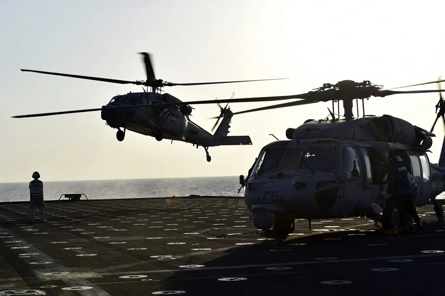 EU despliega helicópteros de combate cerca de Venezuela, según The Washington Post