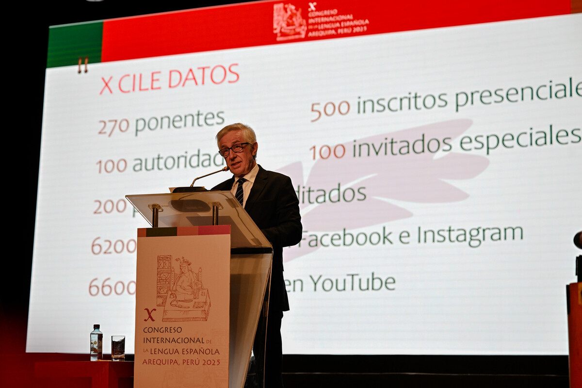 “El español no es una realidad estática, sino un espacio dinámico de mestizaje y proyección global”: Álvaro García Santa-Cecilia