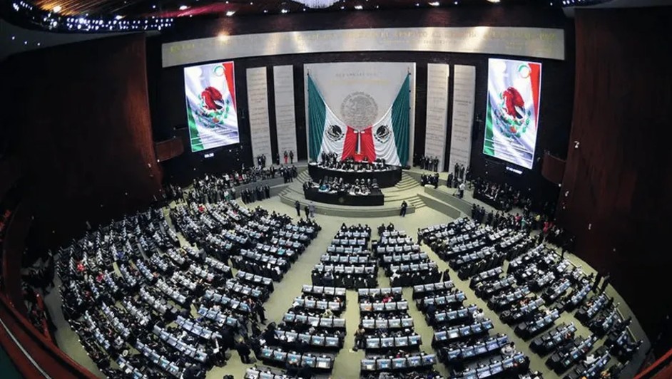 Aprueban diputados alza de impuestos especiales a refrescos, cigarros y videojuegos