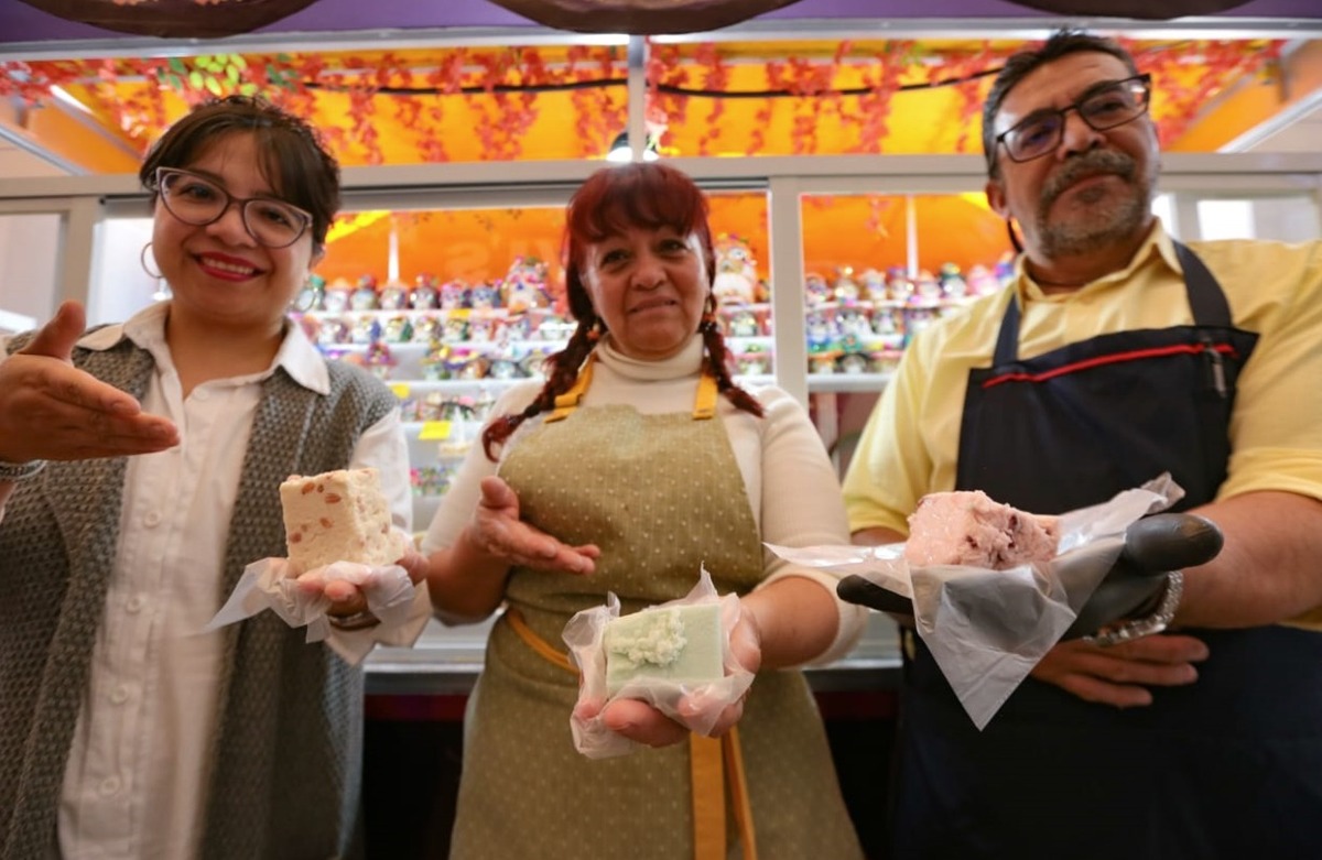 Antes del Día de Muertos, tradicional dulce de turrón llega a los Portales del Centro de Toluca