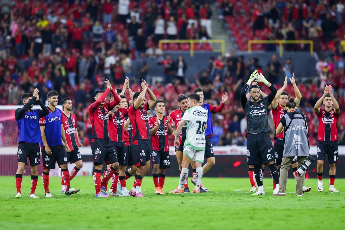 Orlegi anuncia a grupo de dueños intención de vender a Atlas