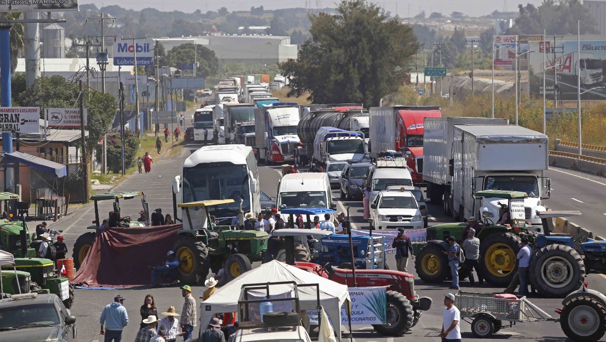 Avanza diálogo con productores de maíz; podrían liberar las carreteras este miércoles