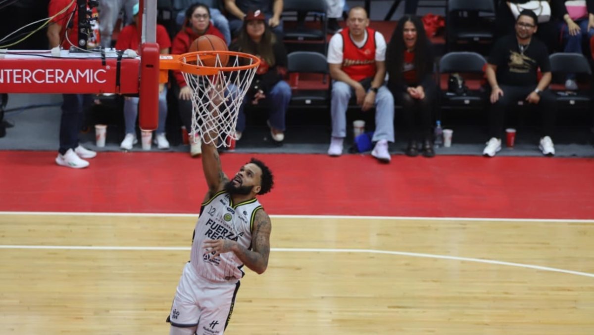 Fuerza Regia vence a Diablos Rojos en el Juego 2 de la final de LNBP