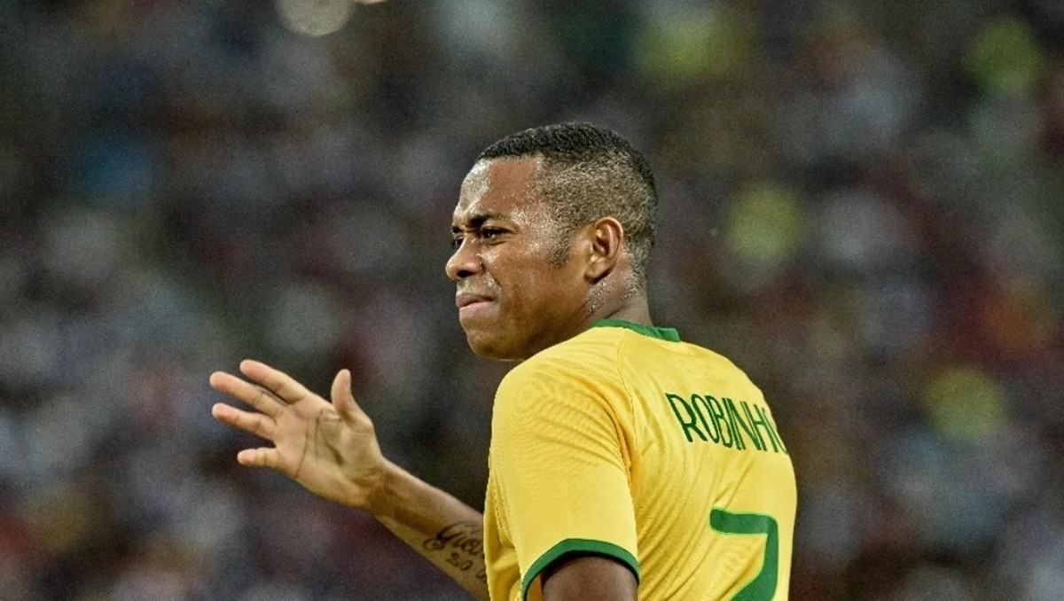 Robinho es trasladado a otro centro penitenciario