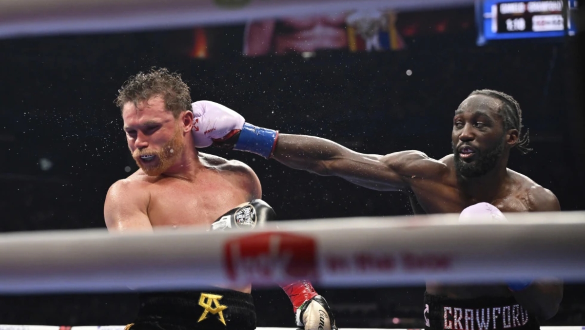 Padre de David Benavidez dice que 'Canelo' Álvarez está acabado