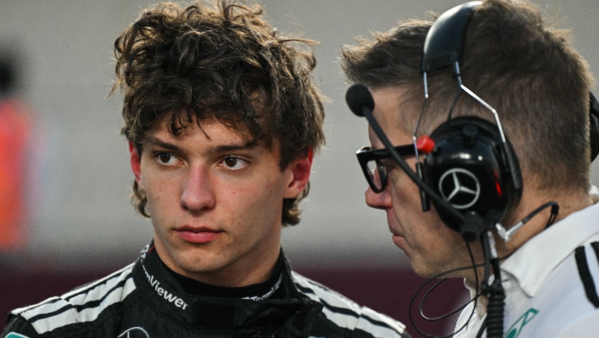 Red Bull se disculpa con Antonelli tras acusaciones de ayudar a Norris