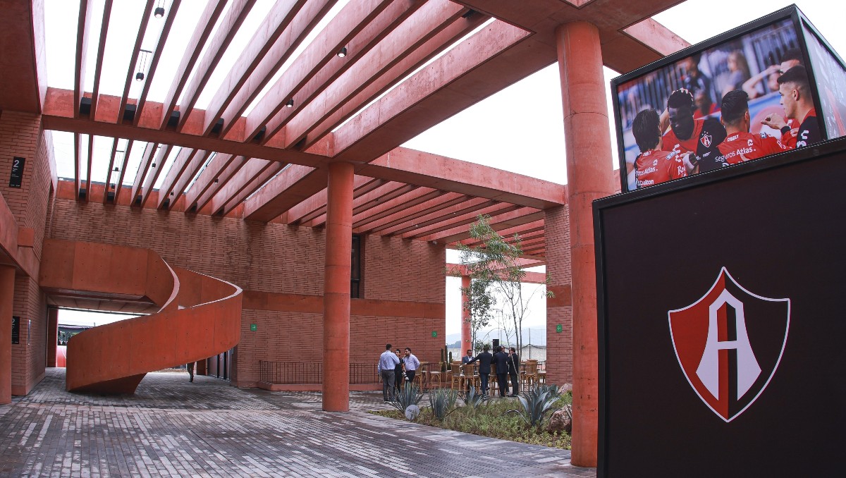 Delegaciones de Colombia y Corea del Sur visitaron la Academia Atlas