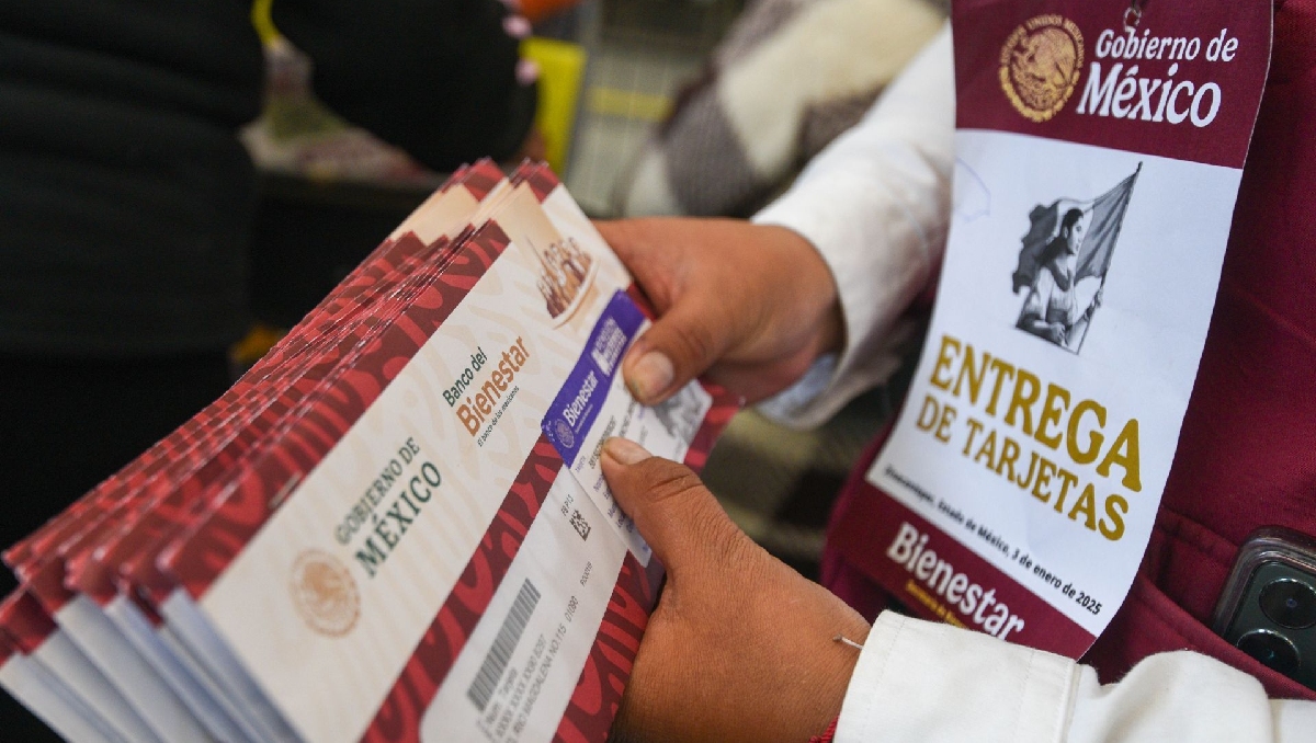 ¿Incluso del PAN? Estos son los políticos que cobran la Pensión Bienestar