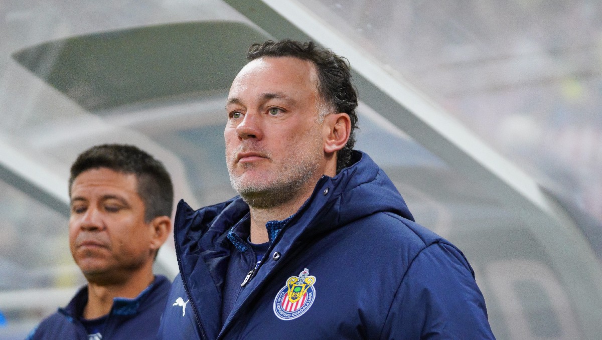 Gabriel Milito pide prudencia en Chivas tras ganar el Clásico Nacional