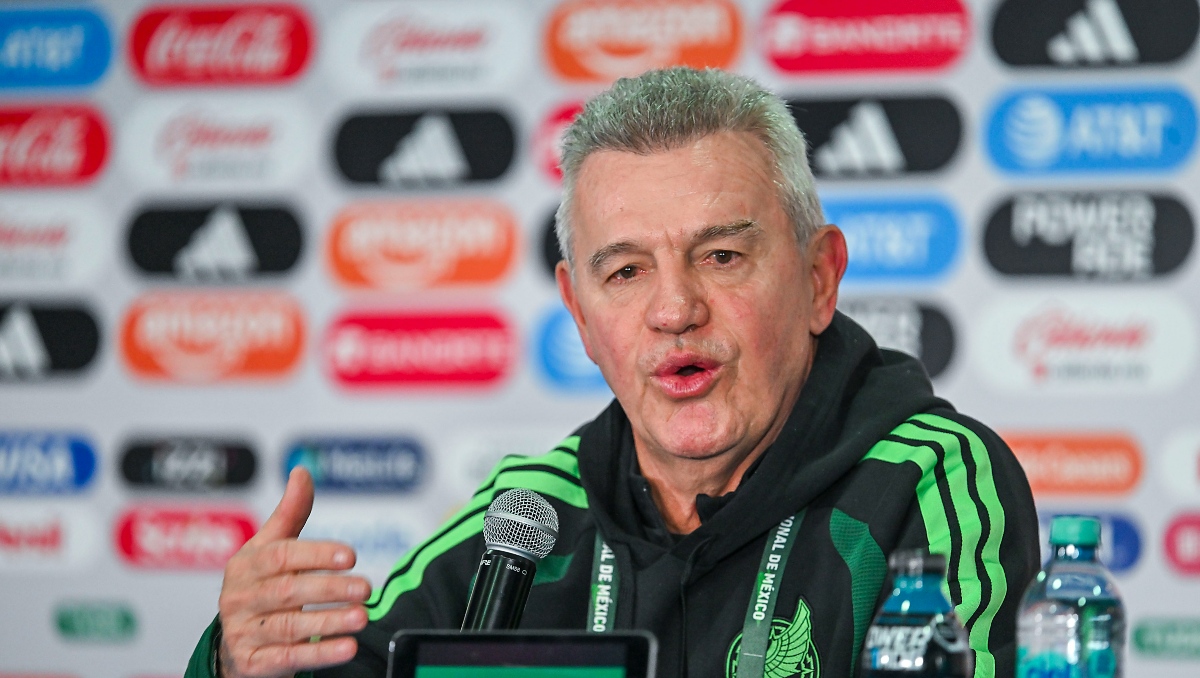 Aguirre acepta que aún busca el mejor 11 para el inicio del Mundial