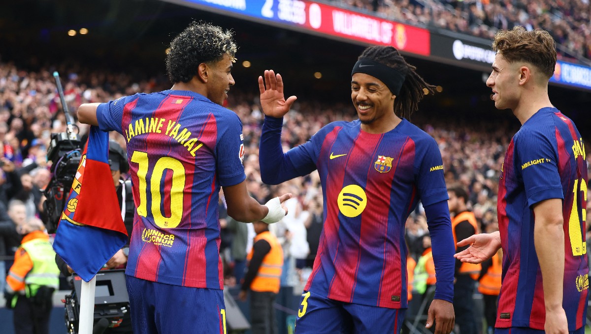 Lamine Yamal mantiene al Barcelona en el liderato de LaLiga