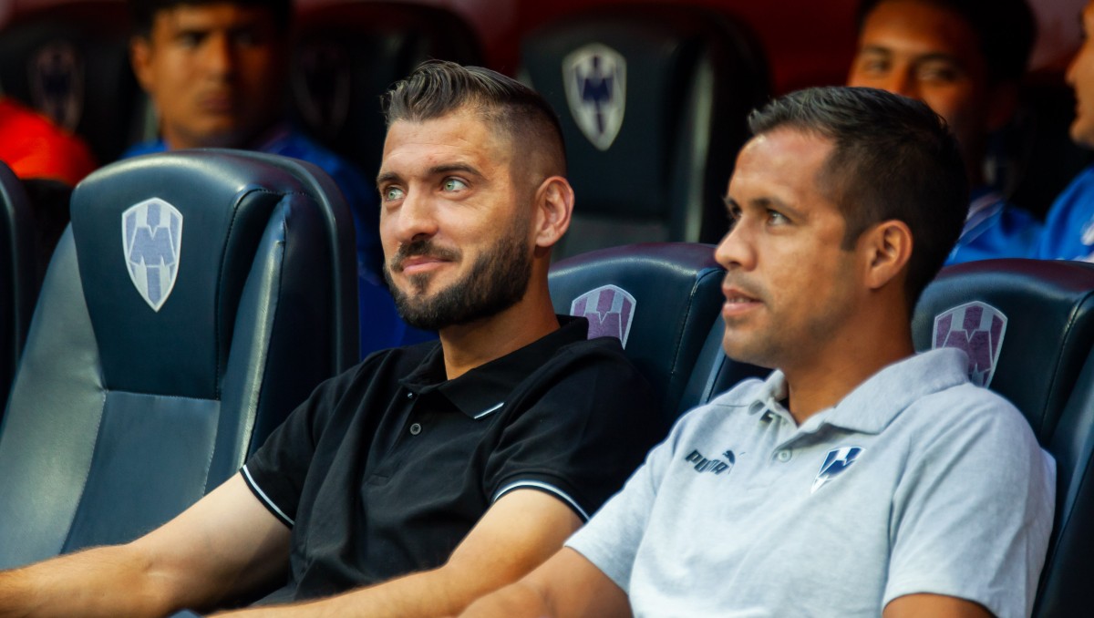Tato Noriega presenta el cuerpo técnico de Nico Sánchez en Rayados