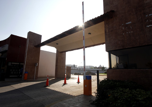 Caseta de seguridad que fue quitada. 