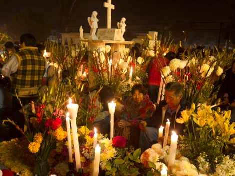 El panteón de Mixquic es uno de los centros turísticos más importantes del Día de Muertos.