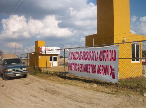 Las inconformes impidieron el paso hacia el relleno.