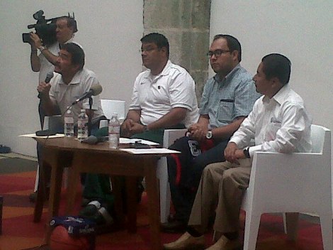 Conferencia sobre triquis en Oaxaca.