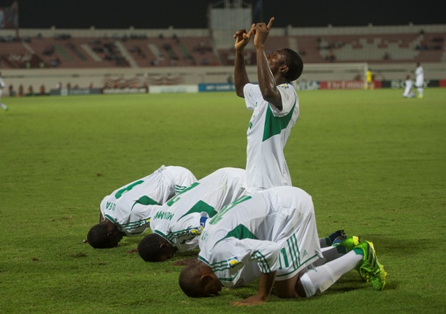 El camino de Nigeria en Emiratos