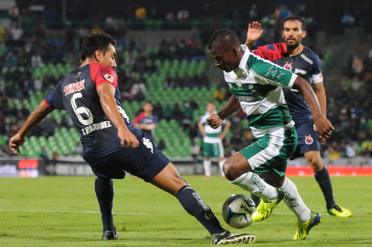 Santos y Veracruz se dividen puntos