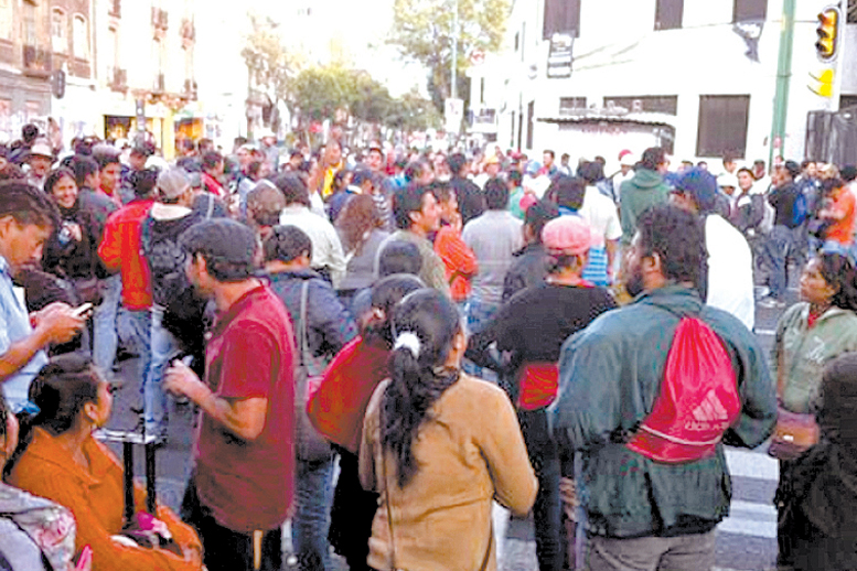 Secciónes 7 y 40 del SNTE anunciaron que mantendrán la protesta.