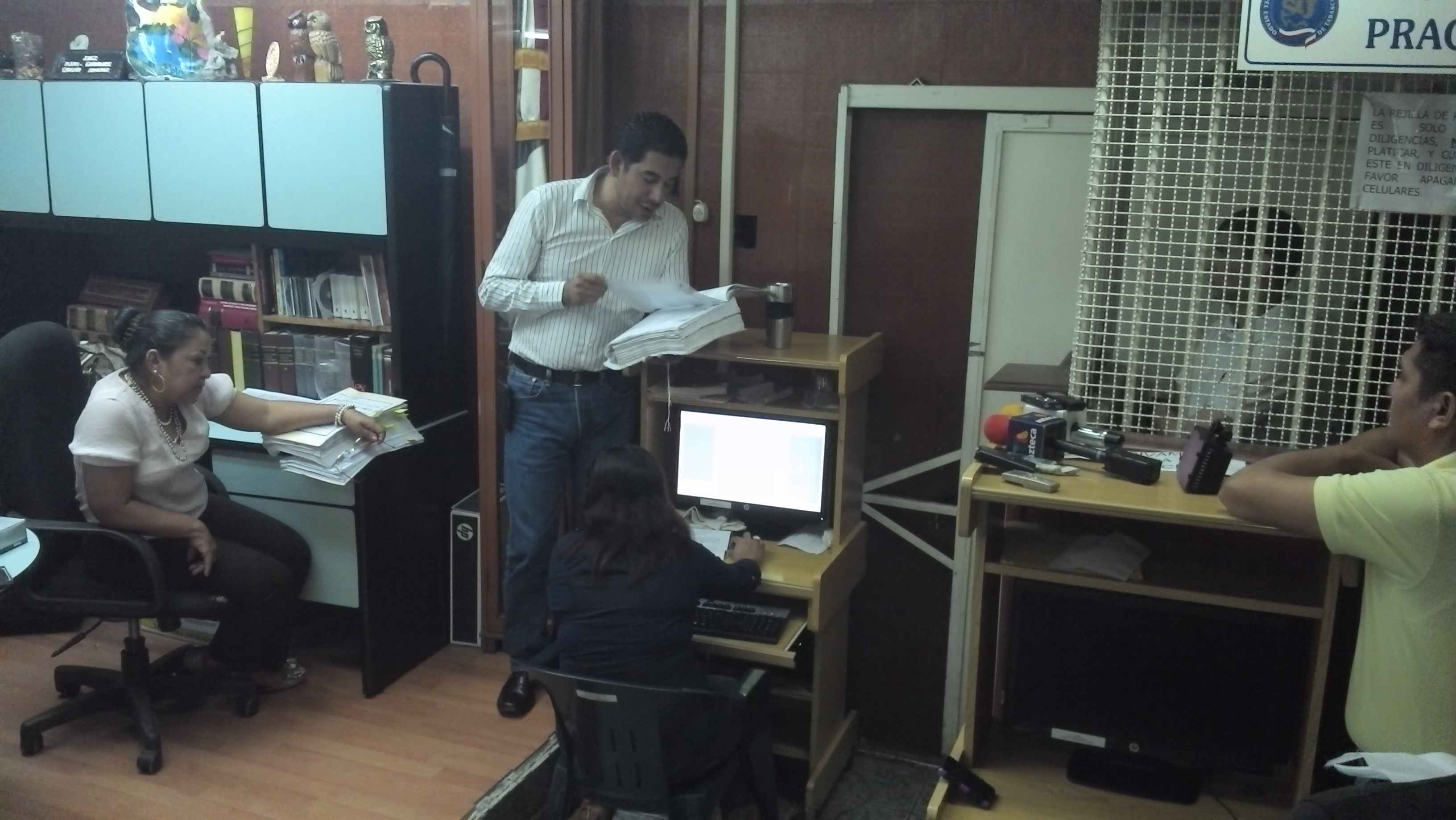 El ex secretario de Finanzas, José Manuel Saiz Pineda, fue puesto a disposición de la juez tercero de lo penal en Tabasco, por un expediente local.