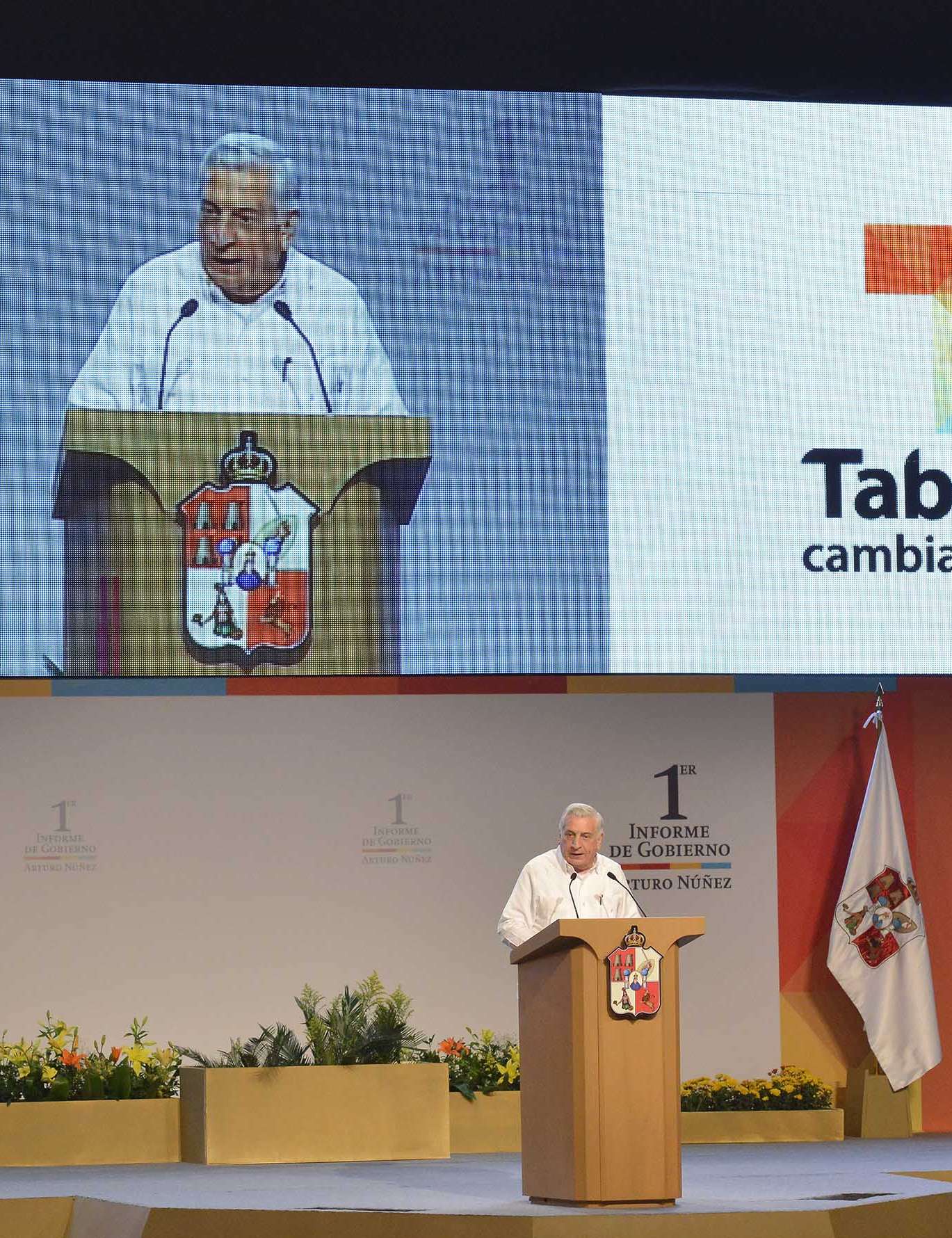 Primer Informe de Gobierno de Arturo Núñez en Tabasco