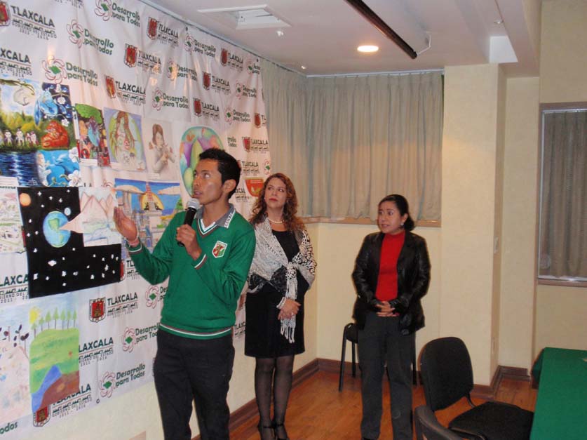 Ganador del Concurso Nacional de Dibujo Infantil y Juvenil 2013.