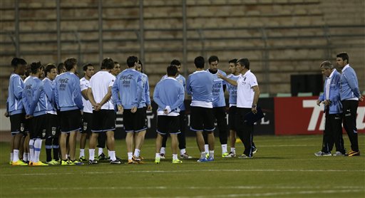 Uruguay enfrenta a Jordania 
