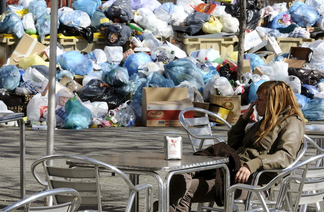 Calles repletas de basura en Madrid