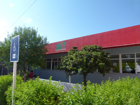El albergue cuenta con 5 camas y una capacidad para entre 10 y 15 personas.
