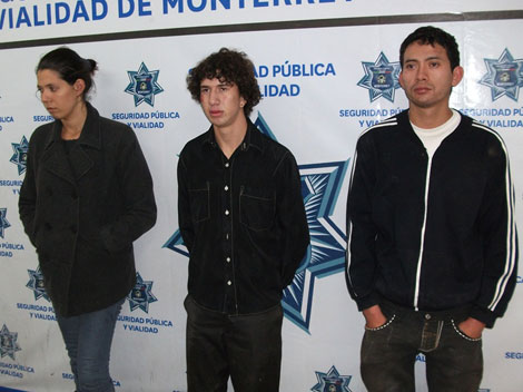 Detenidos por robar casino Red.