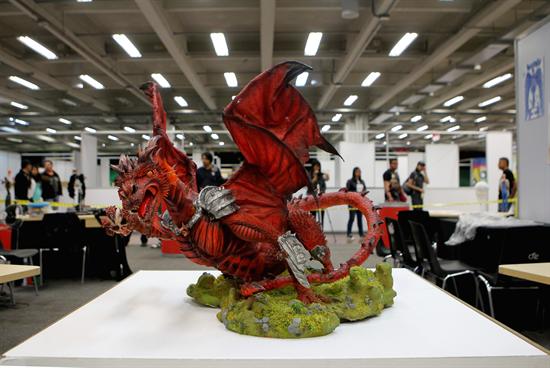 Una figura de un dragón exhibido en el Salón del Ocio y la Fantasía 2013 (Sofa)