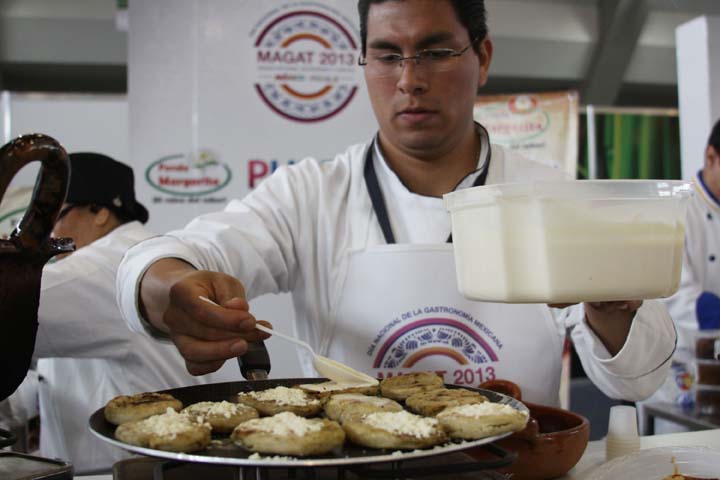 Puebla, sede del primer Mosaico Artesanal, Gastronómico y Turístico 2013.