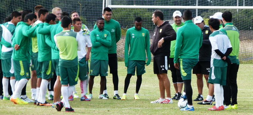 El equipo trabaja con la idea de no perder su forma futbolística.