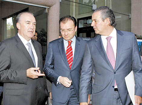 Jorge Dávila, el titular de la SHCP y Gerardo Gutiérrez Candiani.