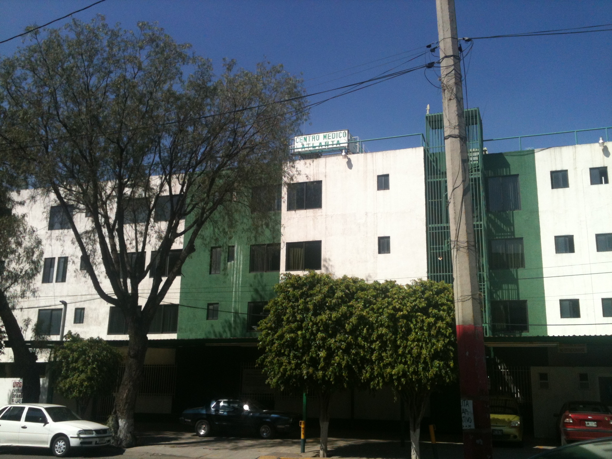 La mujer permaneció más de dos horas con fuertes dolores y sin atención