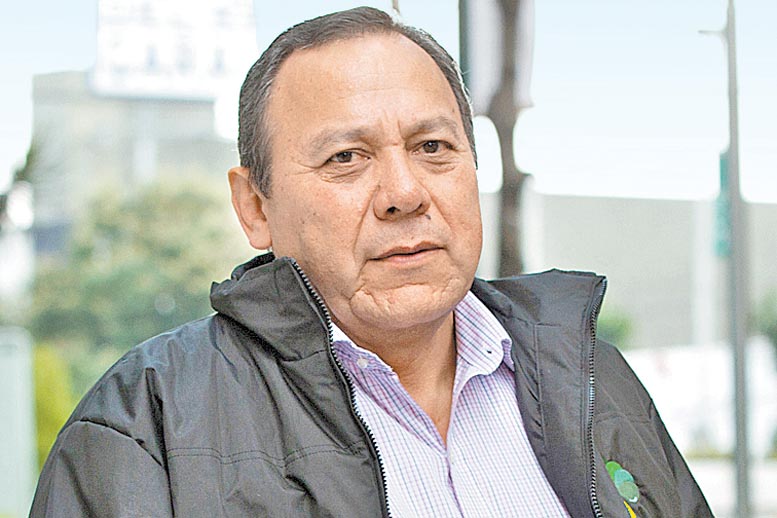 El dirigente perredista defendió los acuerdos con el gobierno.