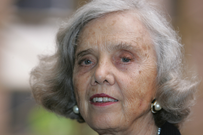 Elena Poniatowska apoyó a los primeros grupos feministas en México.