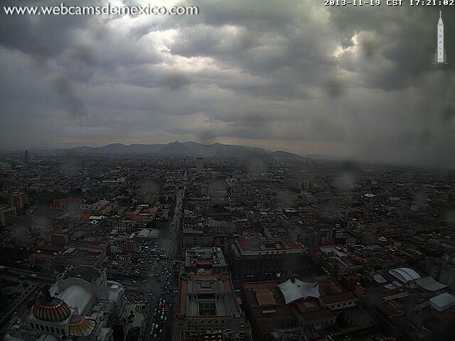 La lluvia se generalizó entre esta tarde y noche en la Ciudad de México.