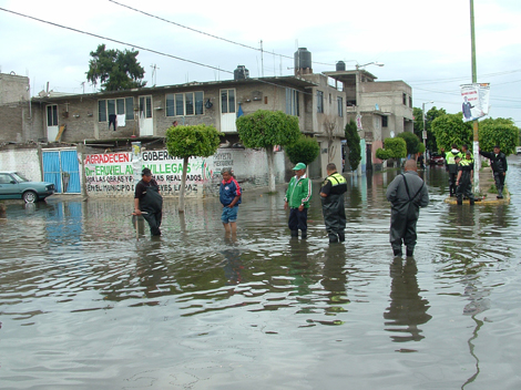 Nezahualcóyotl: declaratoria de desastre; sin llegar.