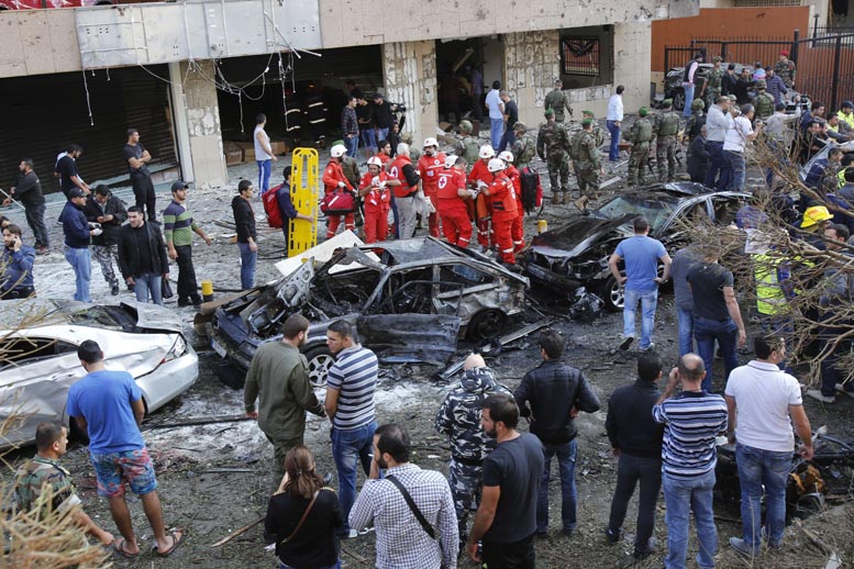 Varios vehículos resultaron incendiados por las explosiones