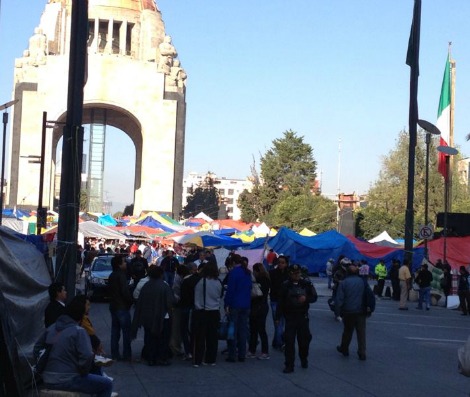 Alista CNTE marcha del 20 de noviembre
