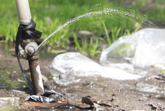 Fuga de agua, toma clandestina