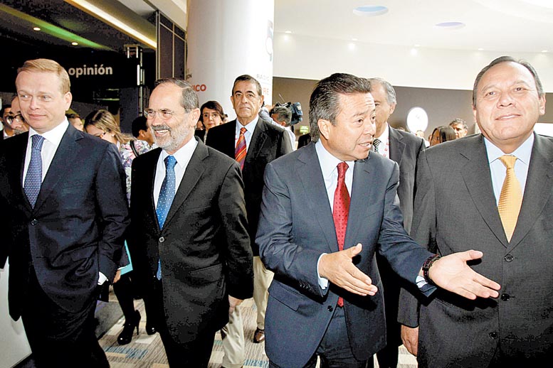 Arturo Escobar, Gustavo Madero, César Camacho y Jesús Zambrano en la Semana Nacional de la CIRT.