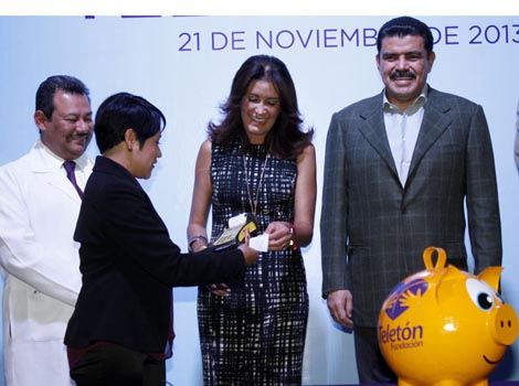 El gobernador del estado realizó su donativo electrónico para el Teletón.